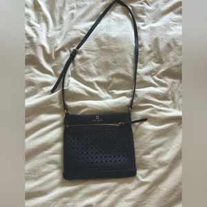 Kate spade purse in great condition. I am moving and need to sell everything!